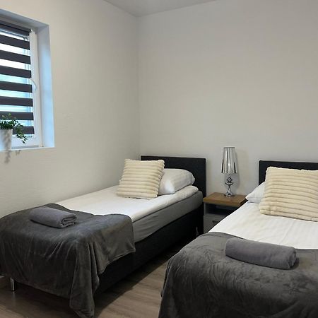 Hostel Adabet كيبنو المظهر الخارجي الصورة