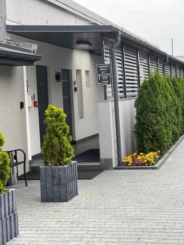 Hostel Adabet كيبنو المظهر الخارجي الصورة