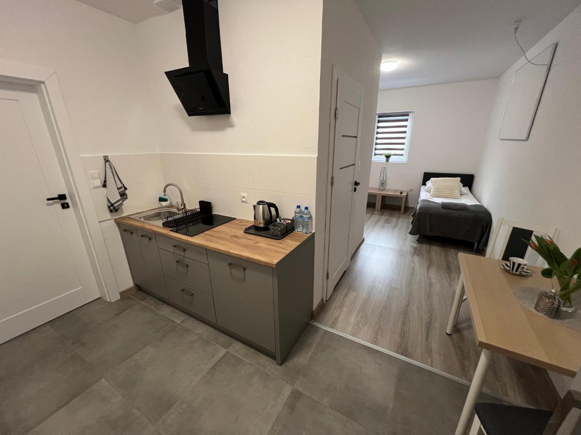 Hostel Adabet كيبنو المظهر الخارجي الصورة